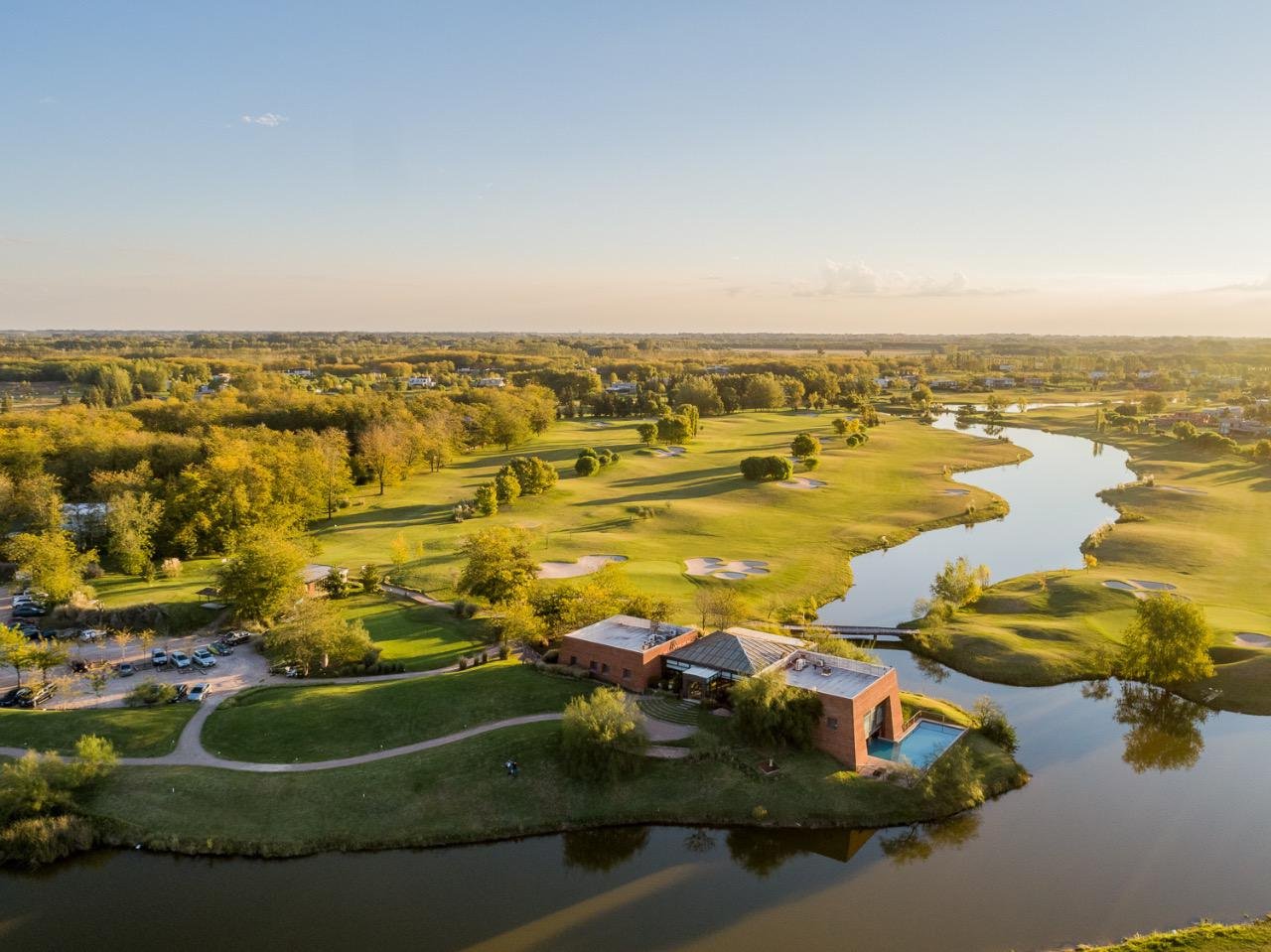 Estancias del Pilar Golf Buenos Aires 7000 yard par 72 modern design Argentina private