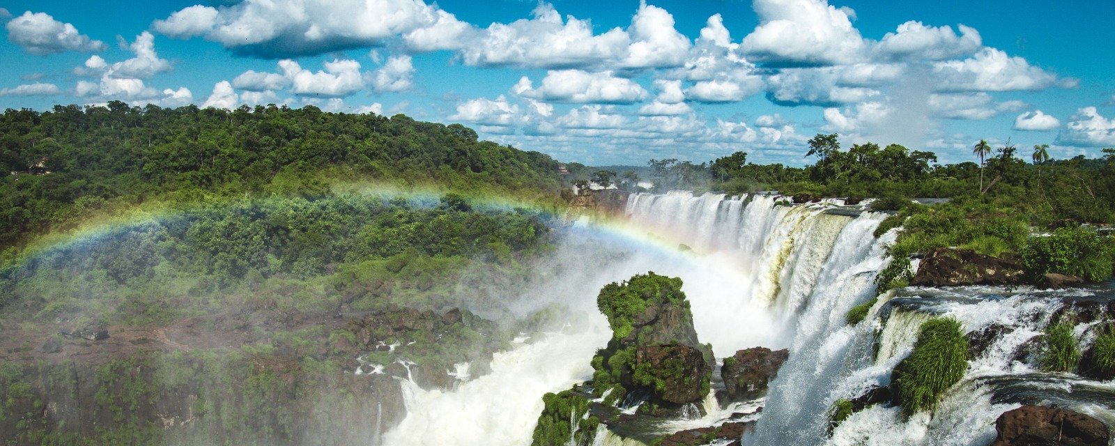 Iguazú Falls walkway Argentina National Park